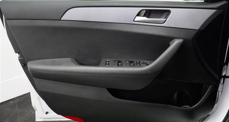 Used 2019 Hyundai Sonata SE image 32