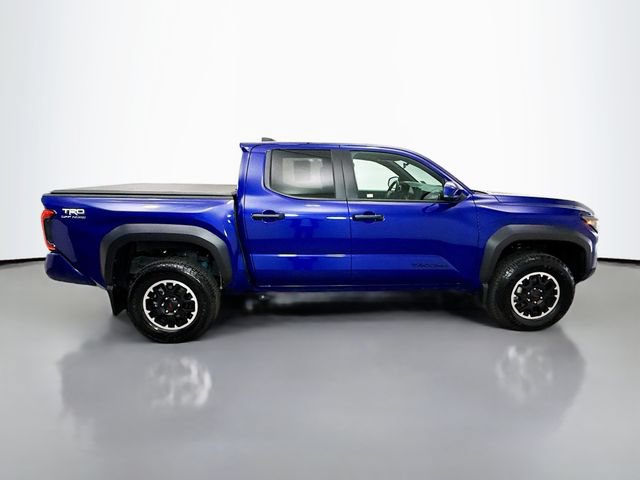 Used 2025 Toyota Tacoma TRD Off-Road AWD/4WD image 8