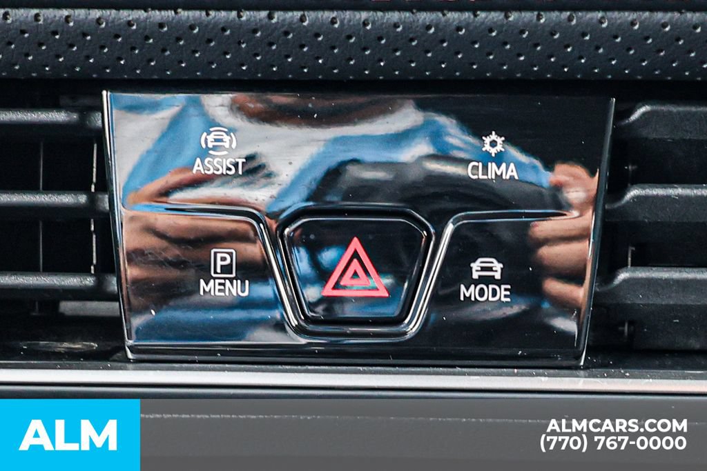 Used 2024 Volkswagen Atlas SE FWD image 41