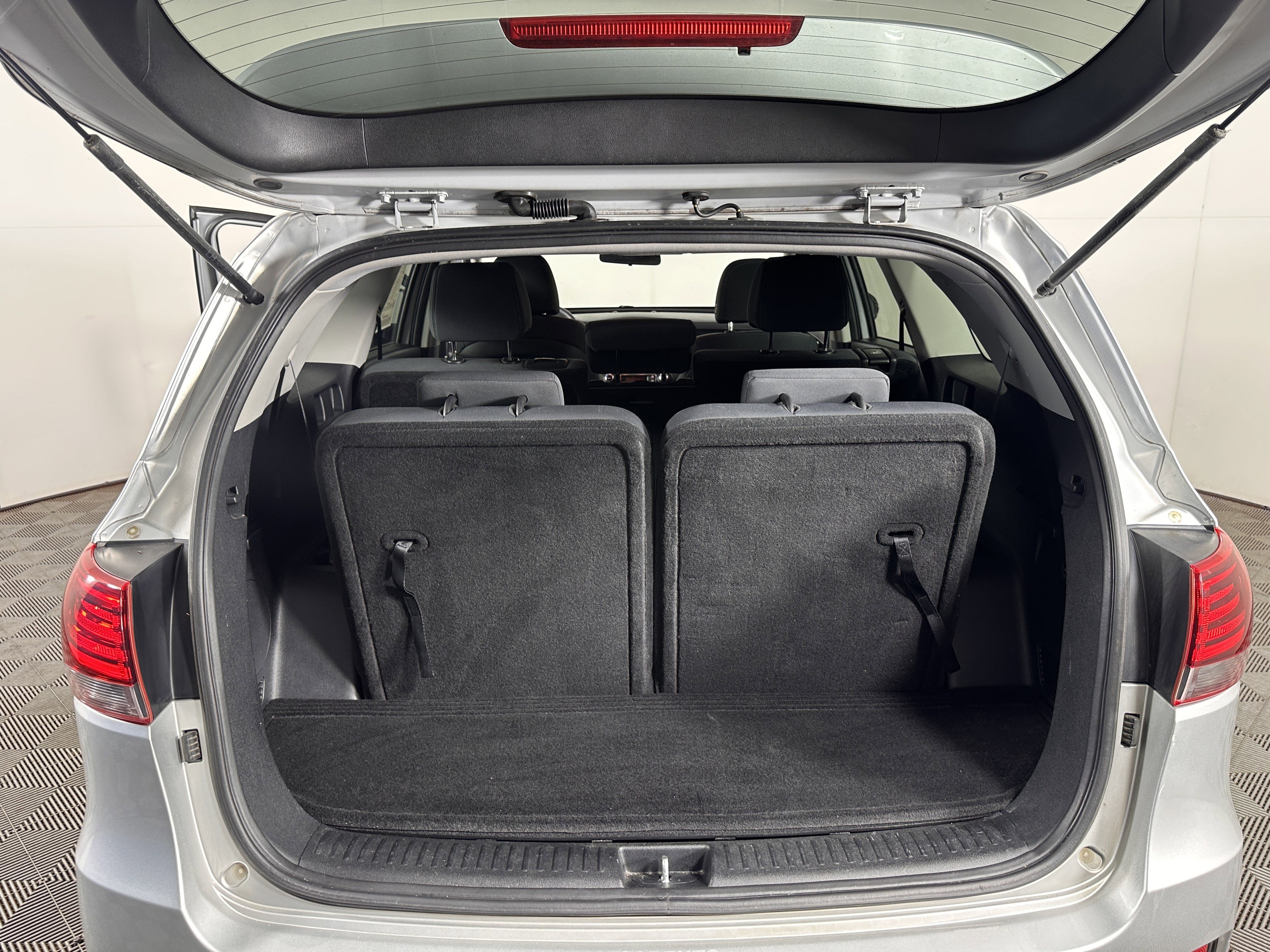 Used 2019 Kia Sorento LX image 18