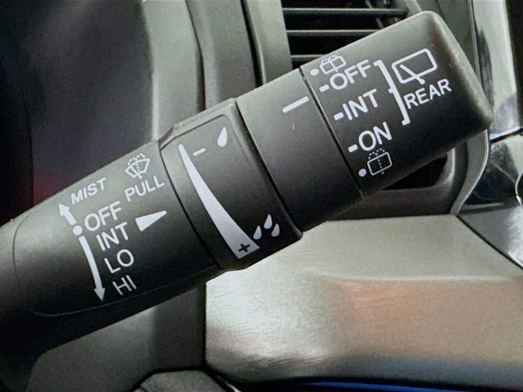 Used 2026 Honda Odyssey Touring image 14