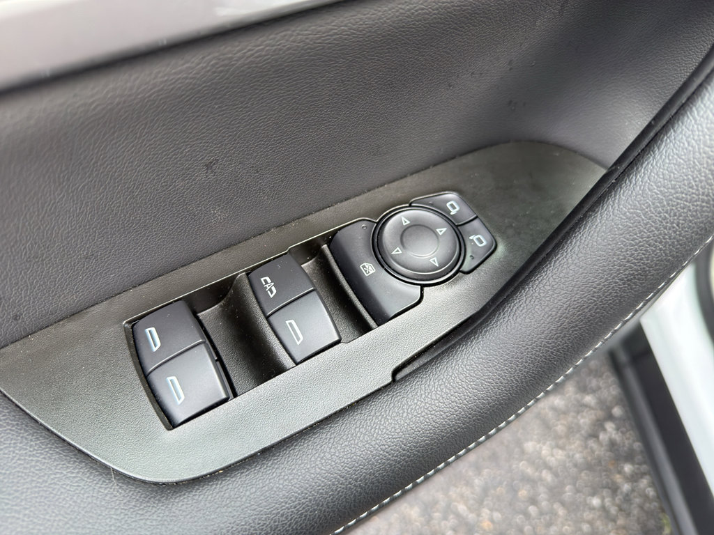 Used 2025 Chevrolet Blazer LT image 15