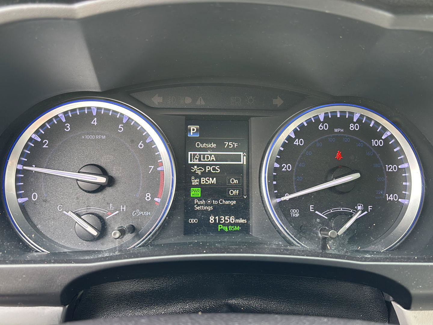 Used 2018 Toyota Highlander Limited AWD/4WD image 3