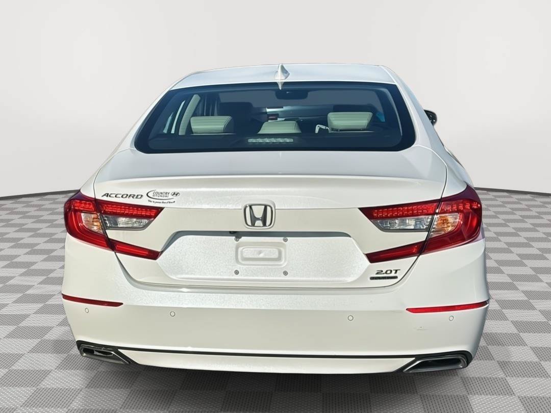 Used 2020 Honda Accord Touring image 6