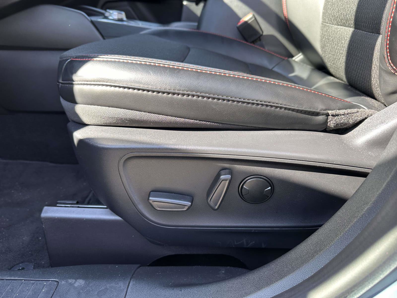 Used 2025 Ford Escape ST-Line w/ Tech Pack #1 image 11