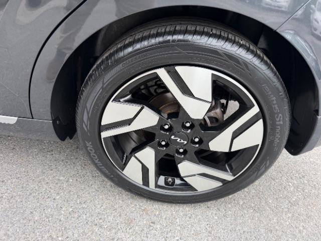Used 2023 Kia Soul GT-Line FWD image 12