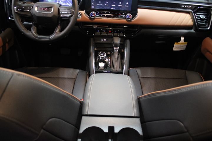 New 2026 GMC Canyon AT4 w/ Technology Plus Package image 32