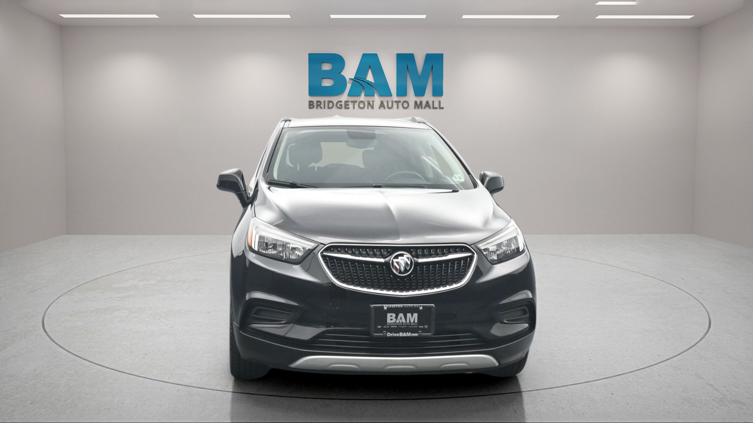 Used 2022 Buick Encore Preferred w/ Safety Package AWD/4WD image 2