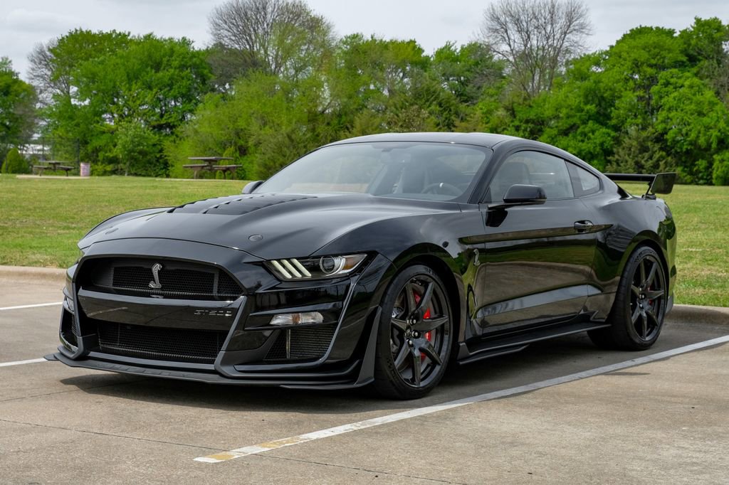 Used 2020 Ford Mustang Shelby GT500 w/ Carbon Fiber Track Pack RWD image 7