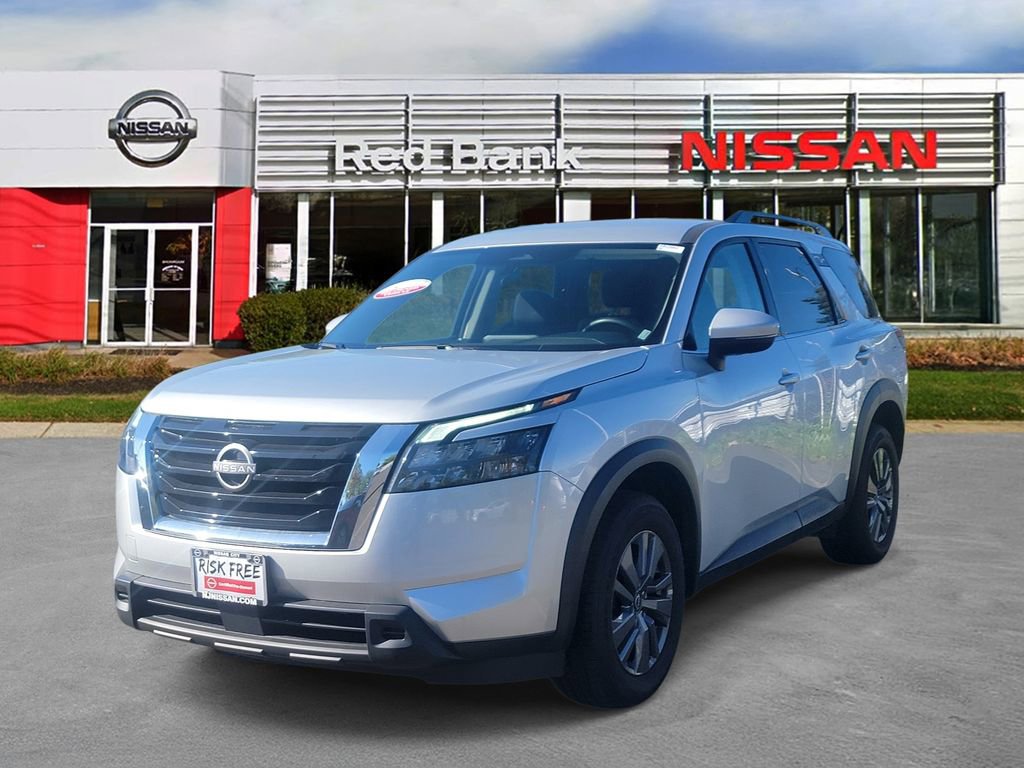 Used 2024 Nissan Pathfinder SV AWD/4WD image 4