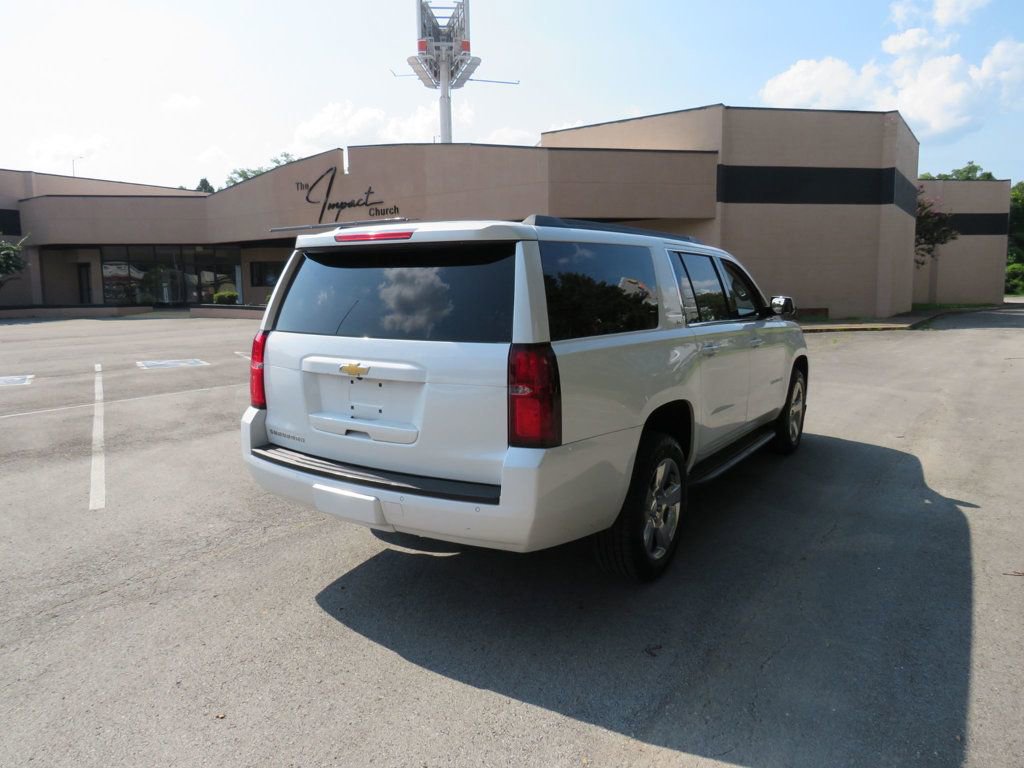 Used 2018 Chevrolet Suburban LT image 6