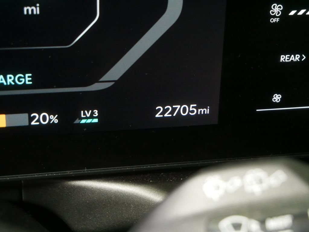 Used 2024 Kia EV9 Wind AWD/4WD image 32