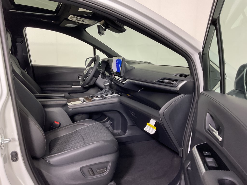 New 2026 Toyota Sienna Platinum AWD/4WD image 25