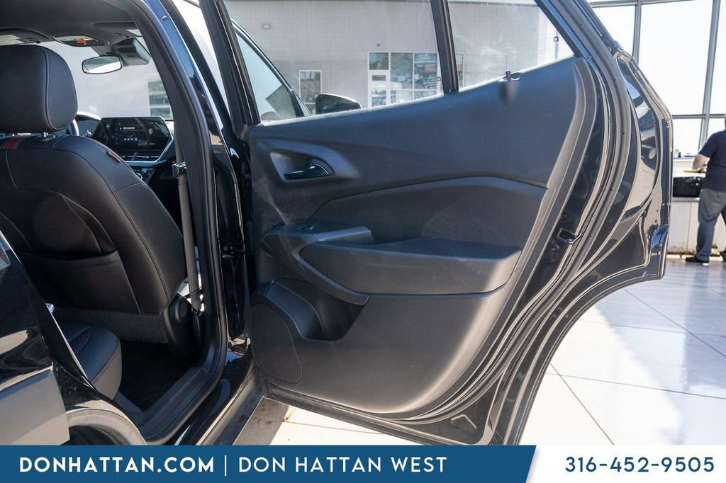 Used 2025 Chevrolet Trax RS w/ Driver Confidence Package FWD image 20