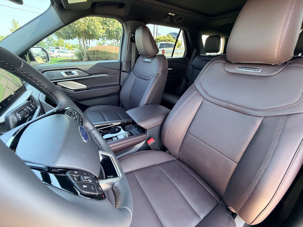 New 2026 Ford Explorer Platinum RWD image 19