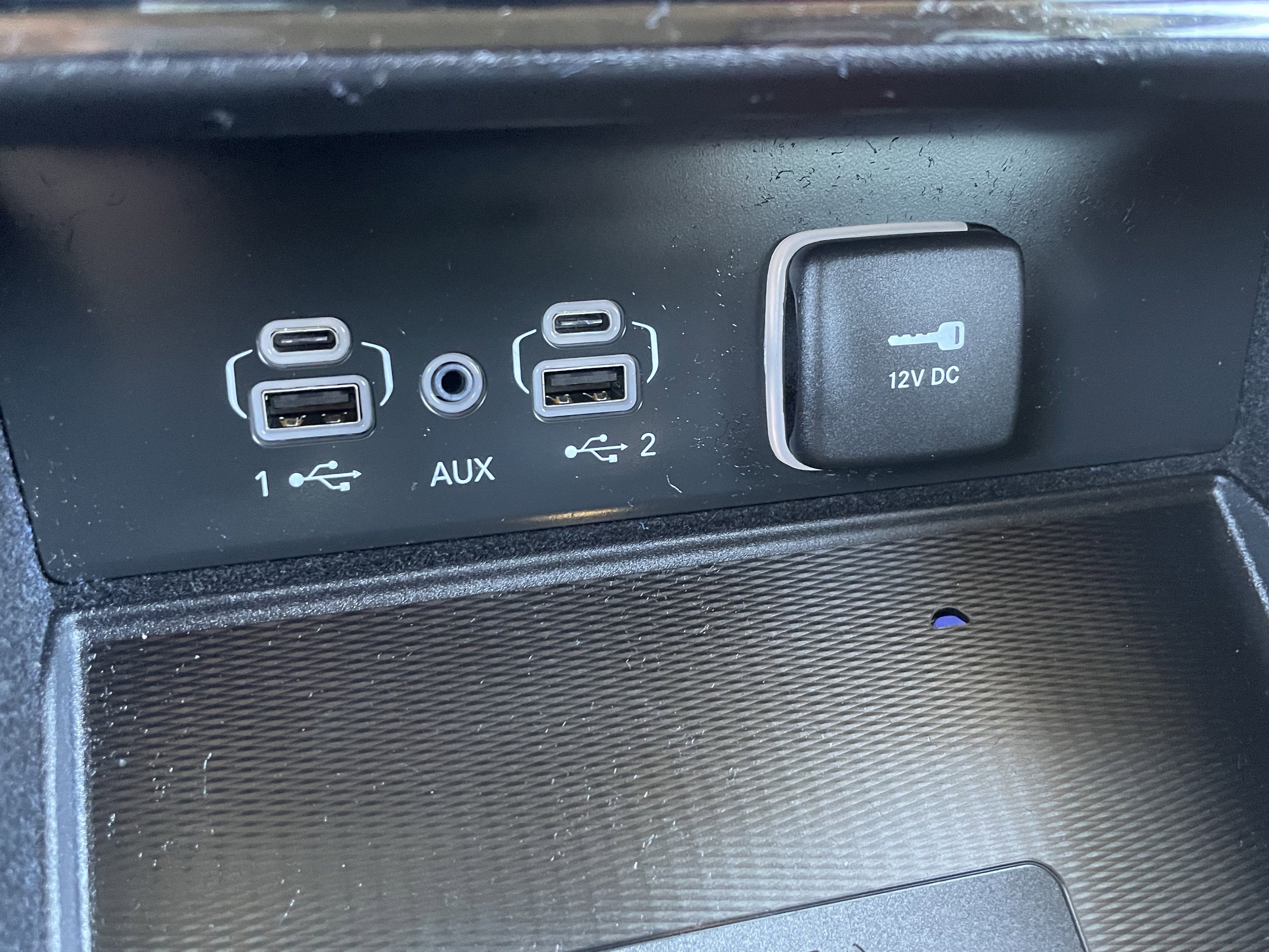 Certified 2022 Jeep Grand Cherokee L Limited w/ Luxury Tech Group II image 27