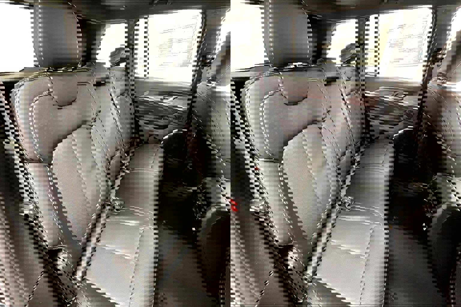 New 2026 Jeep Grand Cherokee Limited Reserve image 10