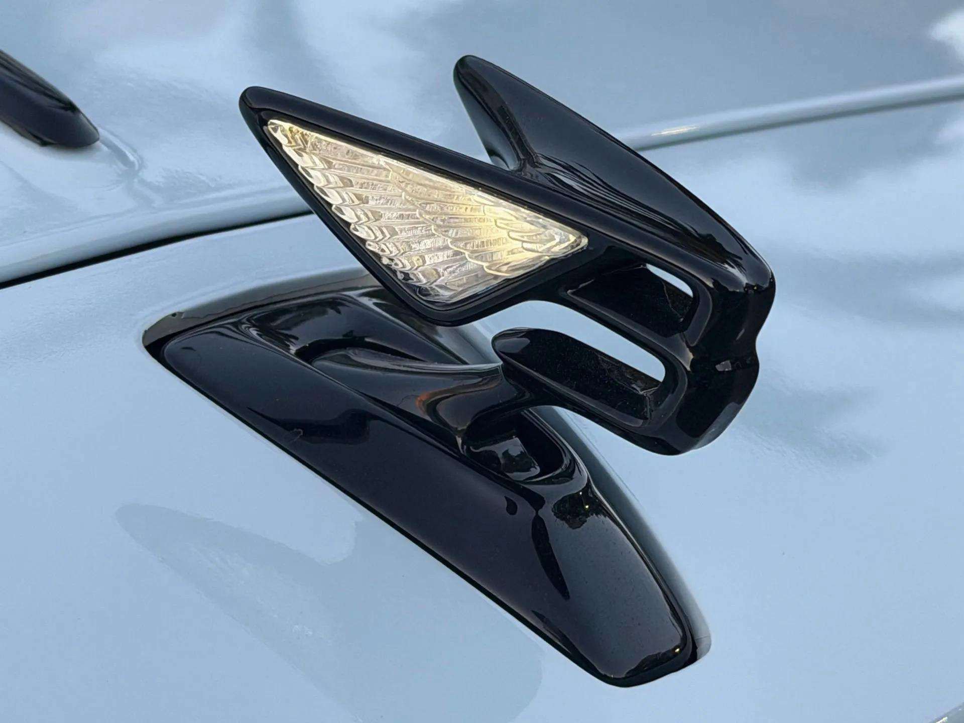 Used 2024 Bentley Flying Spur V8 image 61