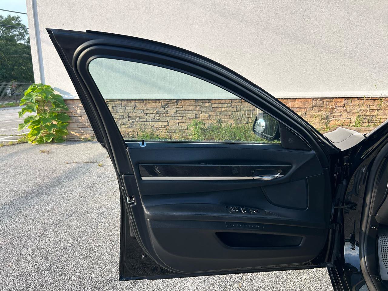 Used 2011 BMW 750Li RWD image 7