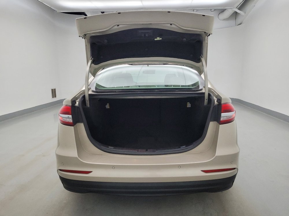 Used 2019 Ford Fusion SE FWD image 29