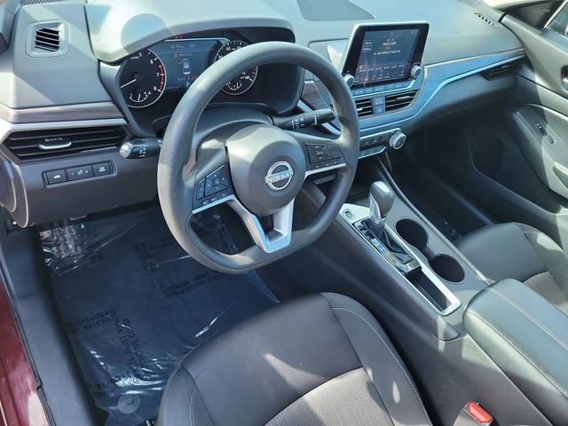 Used 2025 Nissan Altima 2.5 SV image 19