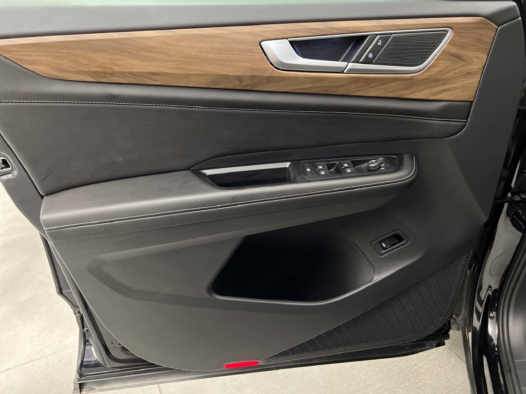 Used 2026 Volkswagen Atlas SE FWD image 14