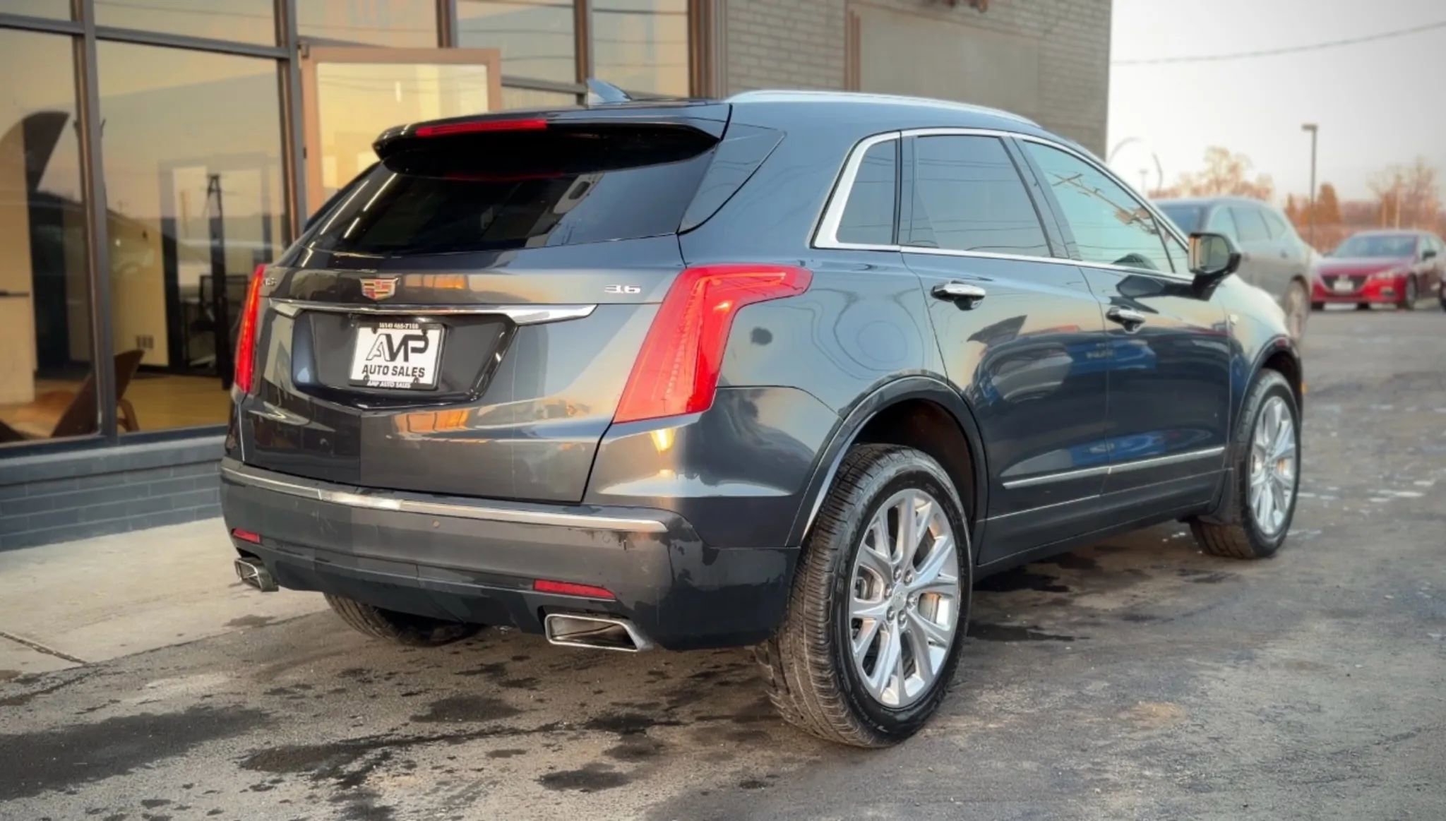 Used 2019 Cadillac XT5 Luxury w/ LPO, Radiant Package image 2