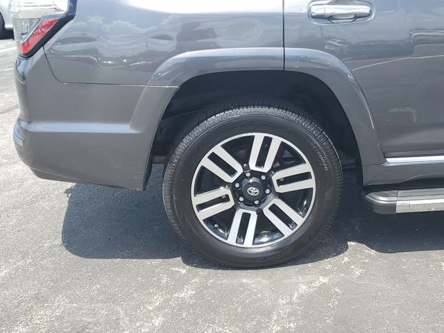 Used 2017 Toyota 4Runner Limited AWD/4WD image 4