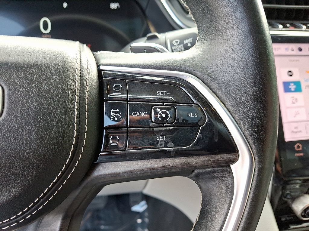 Used 2021 Jeep Grand Cherokee L Overland w/ Luxury Tech Group IV AWD/4WD image 25