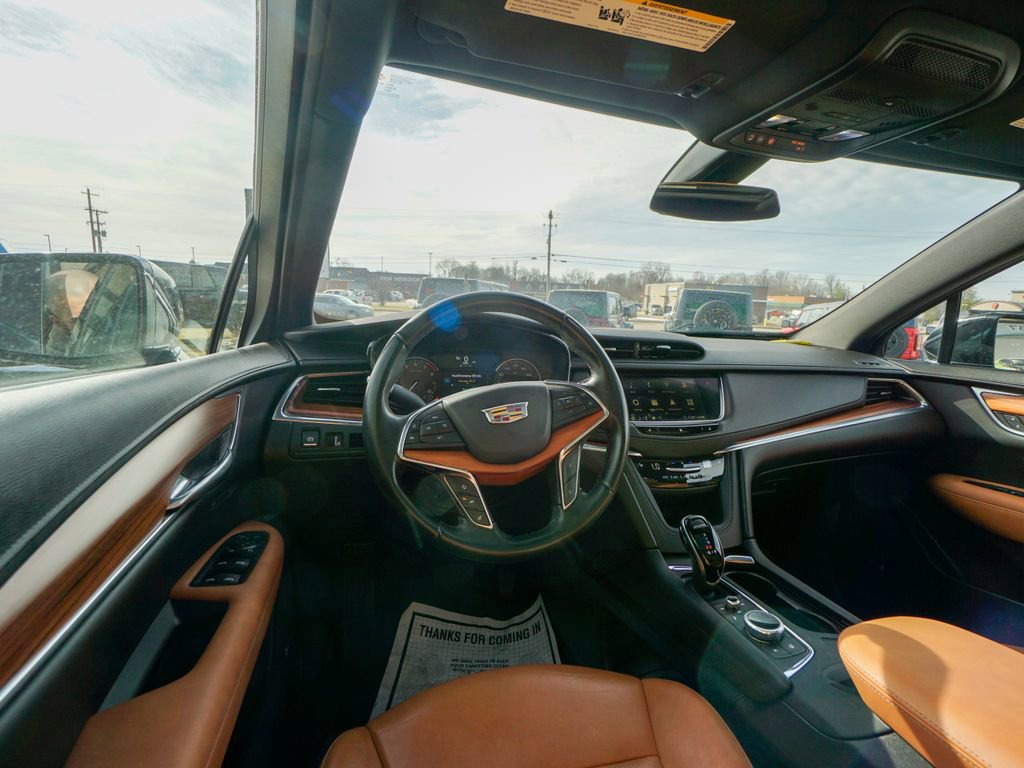 Used 2020 Cadillac XT5 Premium Luxury w/ LPO, Floor Liner Package image 12