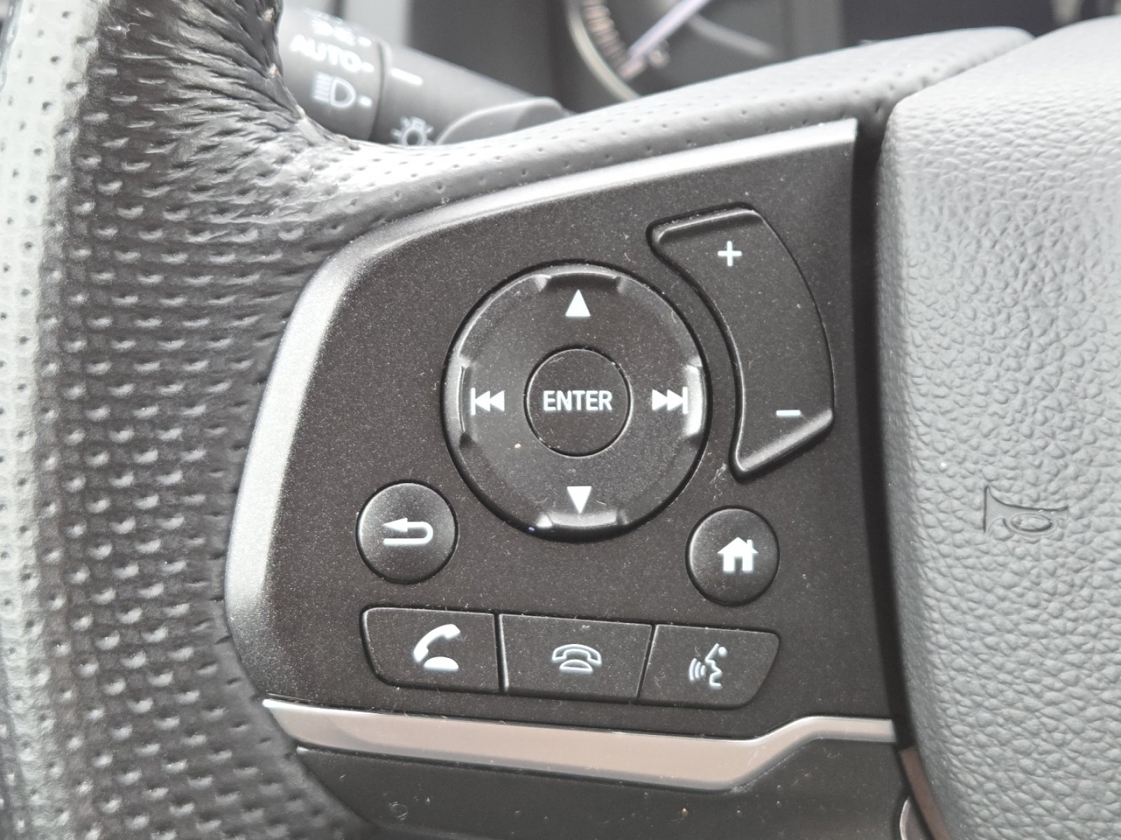 Used 2023 Honda Passport EX-L image 34