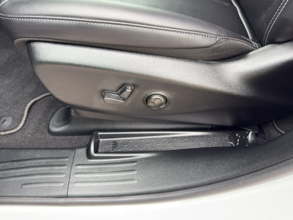 New 2026 Chrysler Pacifica Select FWD image 14