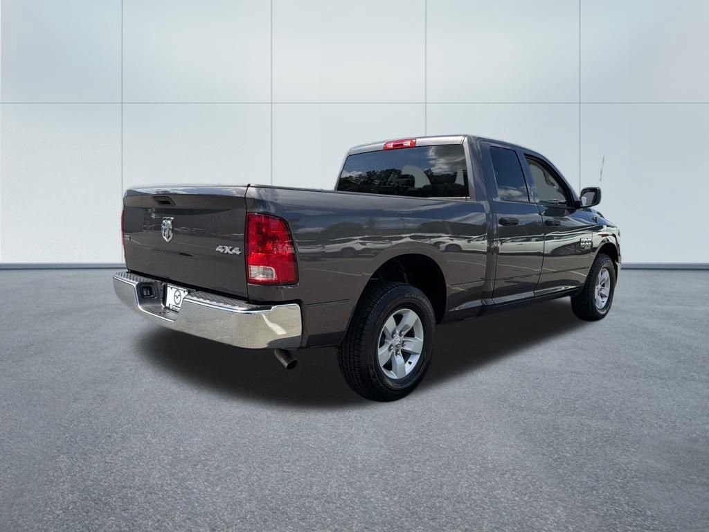 Used 2024 RAM 1500 Classic SLT AWD/4WD image 4