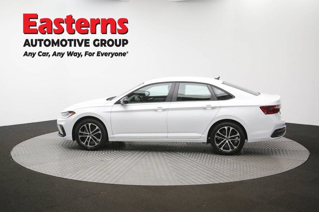 Used 2025 Volkswagen Jetta Sport FWD image 59