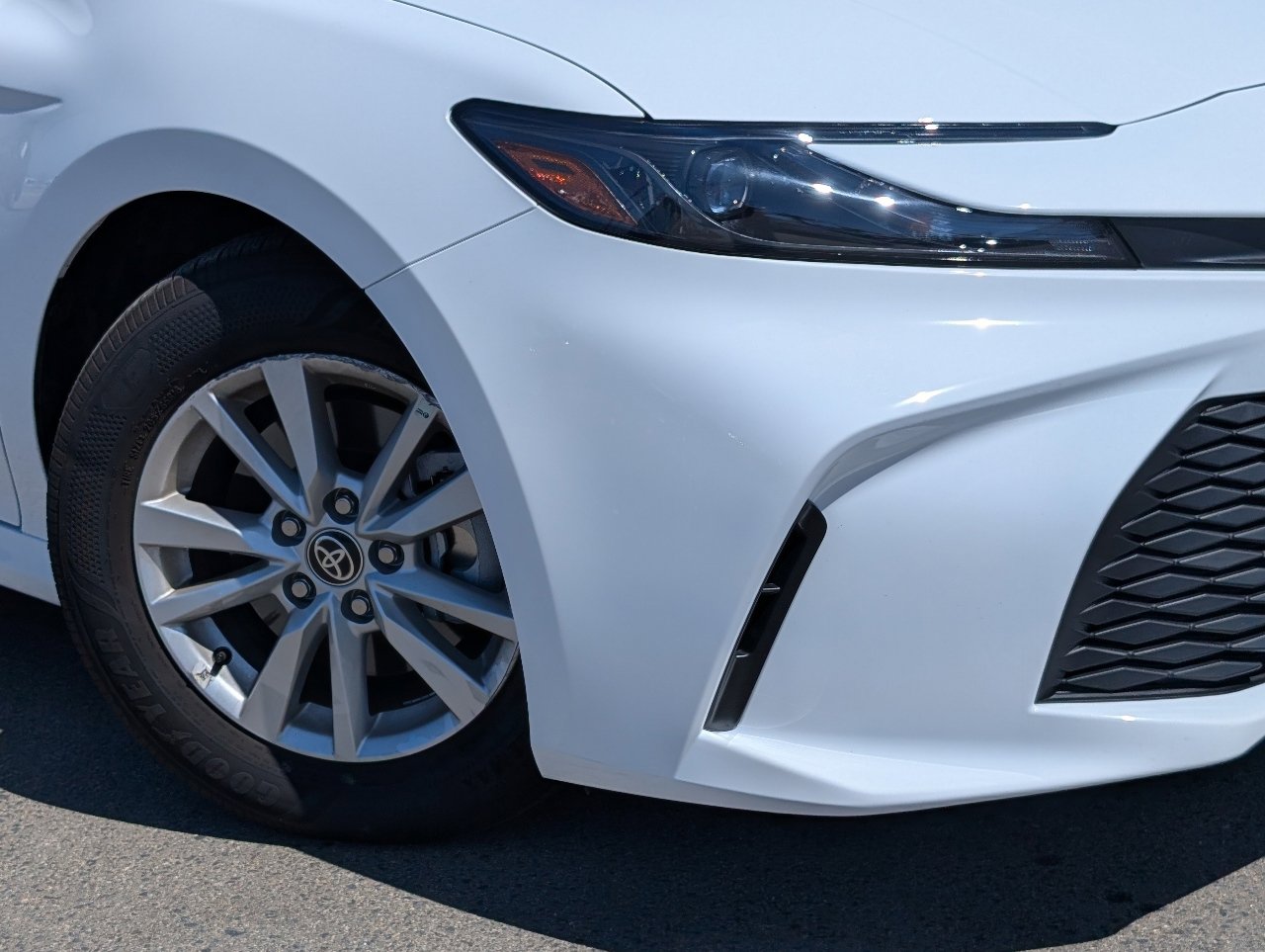 Used 2026 Toyota Camry LE w/ Convenience Package image 10