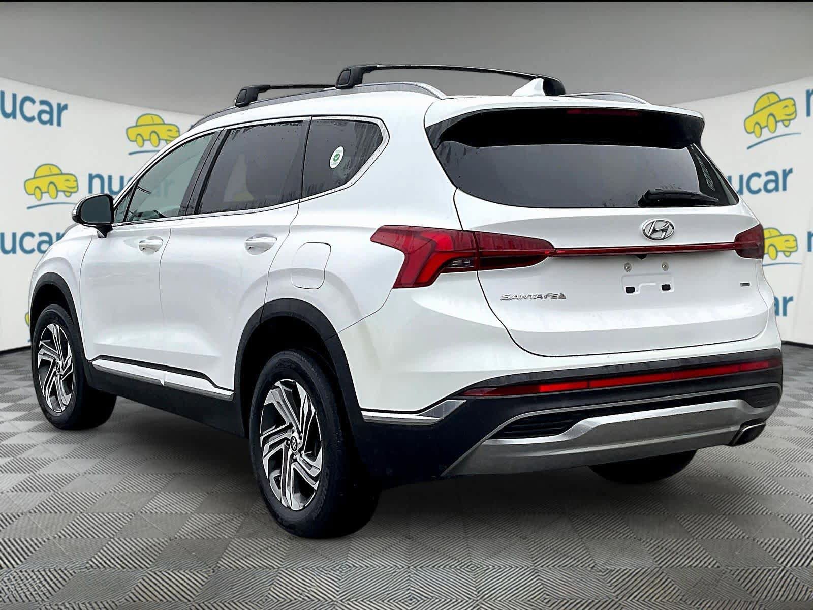 Used 2022 Hyundai Santa Fe SEL w/ Convenience + Premium Package AWD/4WD image 4