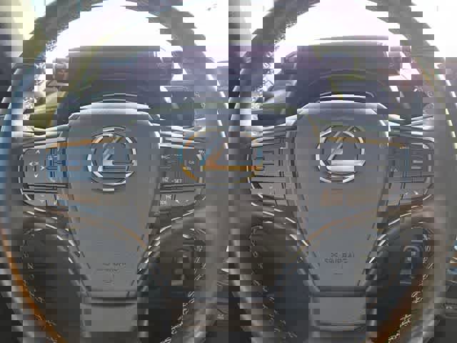 Used 2021 Lexus LS 500 w/ Accessory Package (Z2) image 22