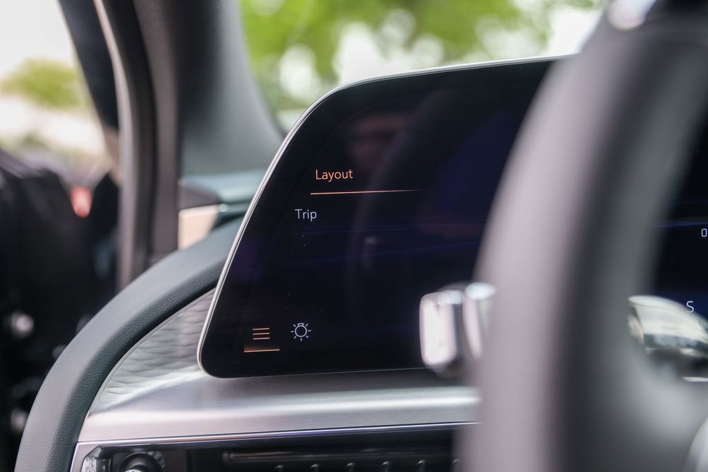 Certified 2024 Cadillac Lyriq Luxury w/ Nappa Leather Package image 15