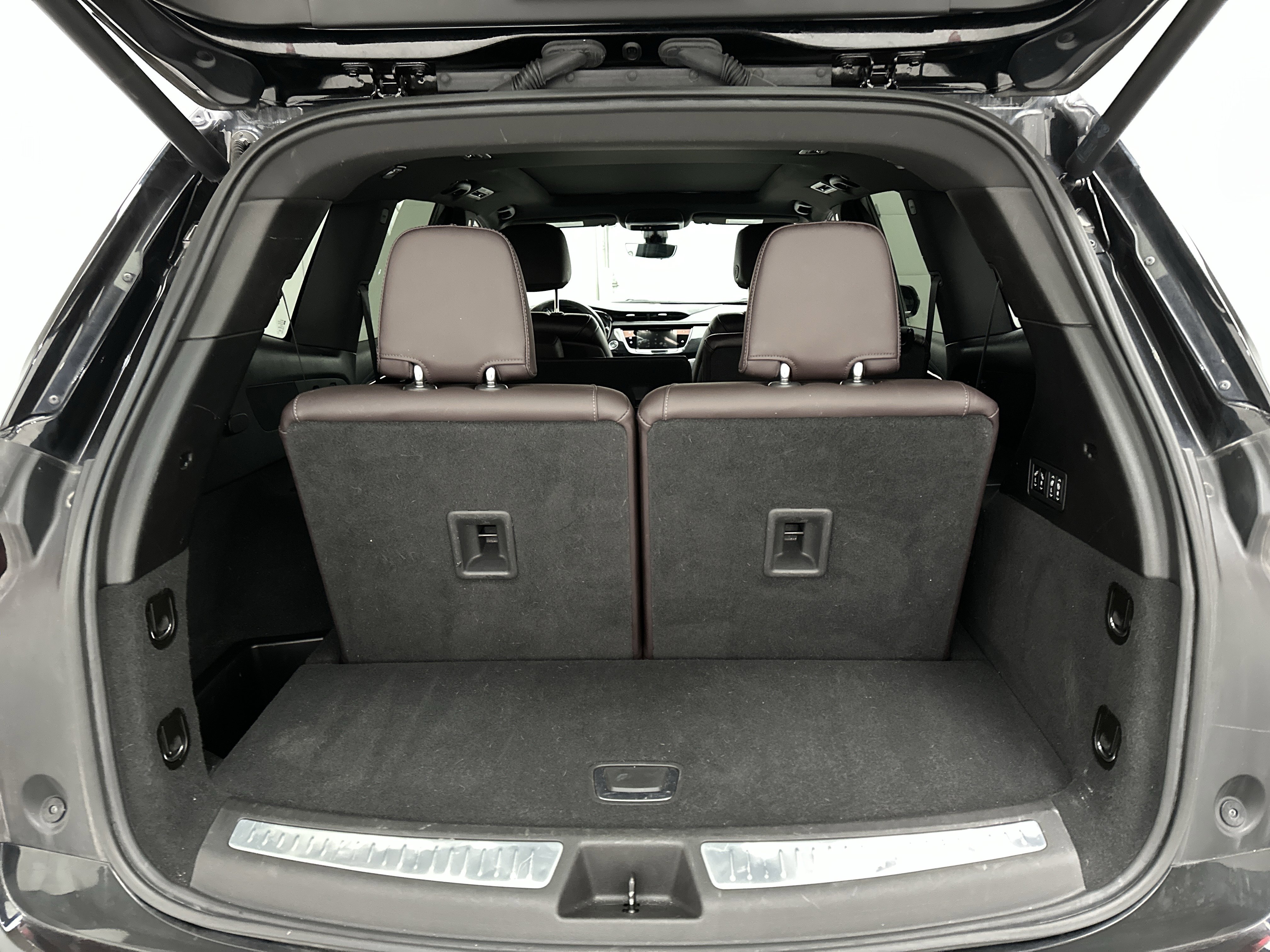 Used 2024 Cadillac XT6 Premium Luxury w/ Technology Package image 14