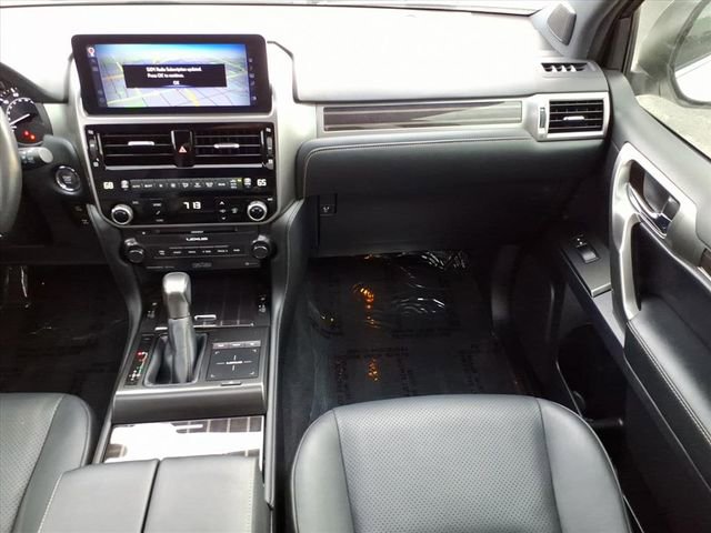 Used 2023 Lexus GX 460 Luxury w/ Sport Design Package image 19