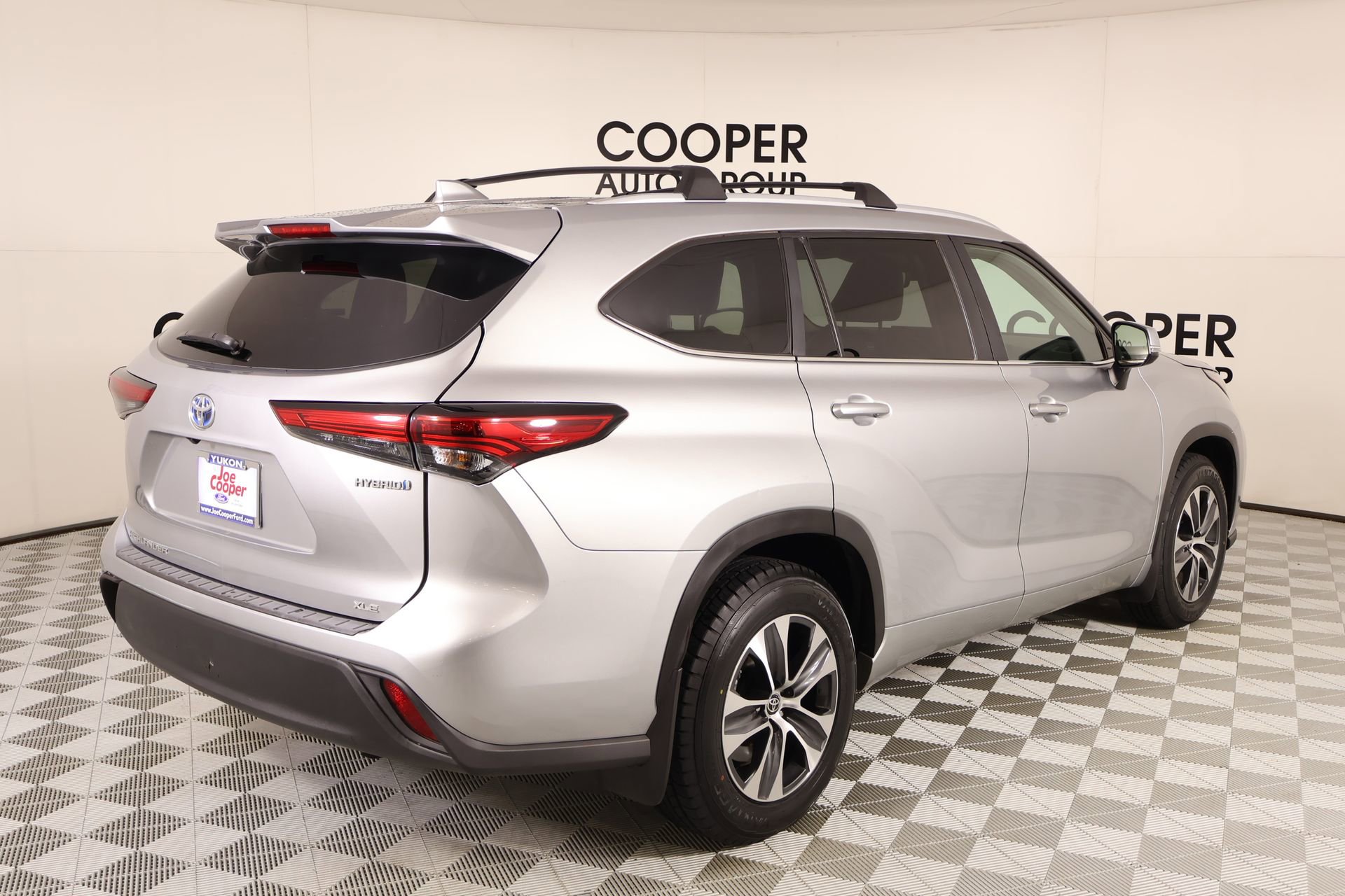Used 2023 Toyota Highlander XLE FWD image 22