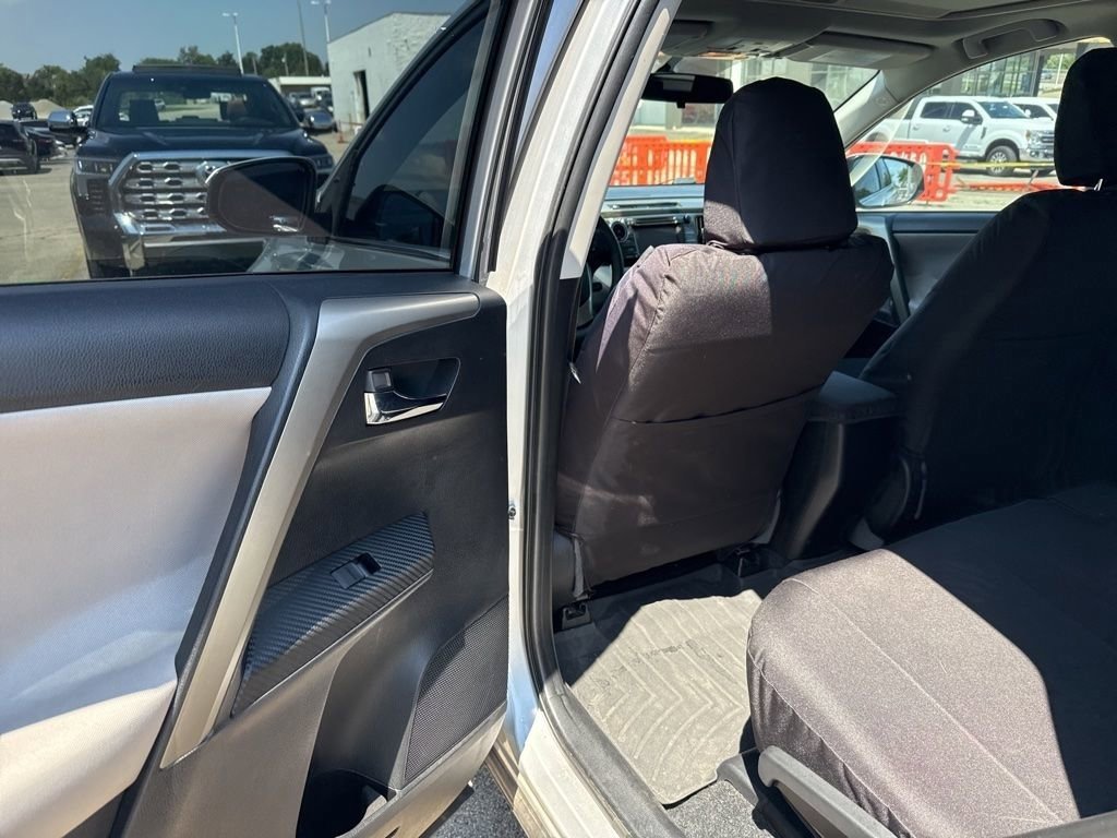 Used 2014 Toyota RAV4 XLE FWD image 22