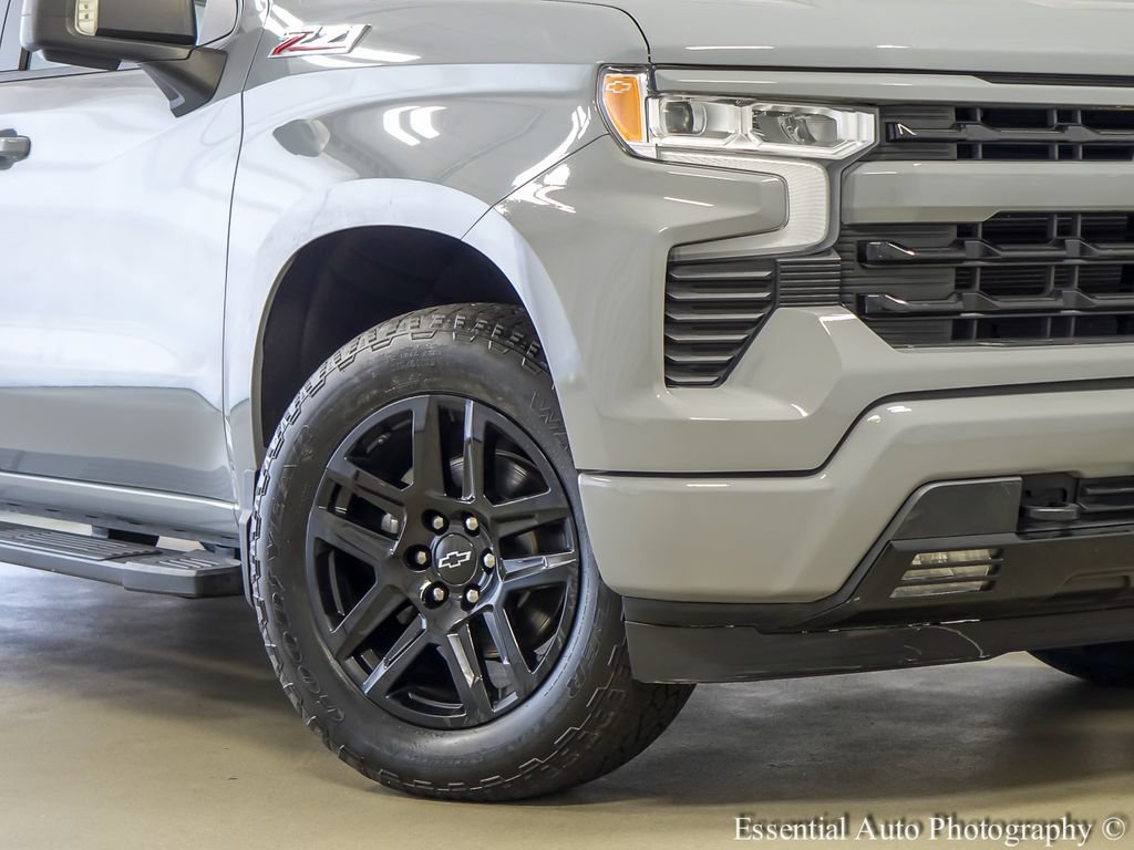 Used 2024 Chevrolet Silverado 1500 RST w/ Z71 Off-Road Package AWD/4WD image 4