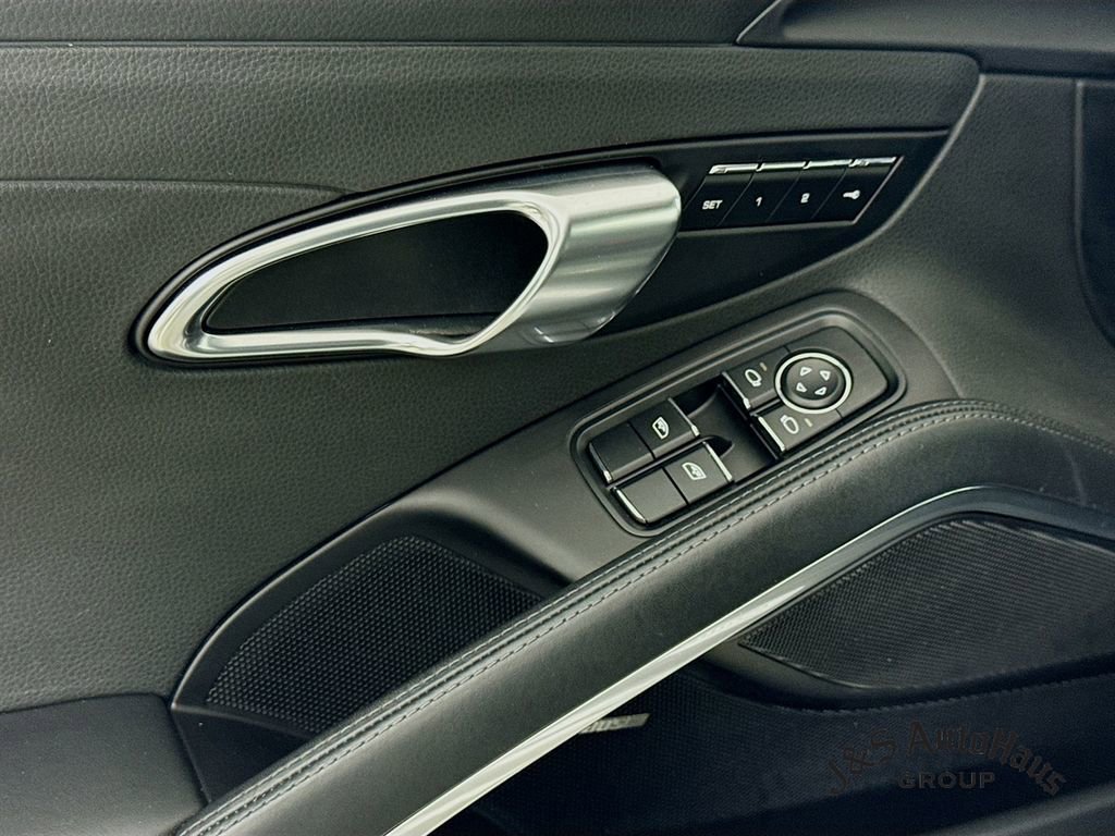 Used 2018 Porsche 718 Cayman S image 21