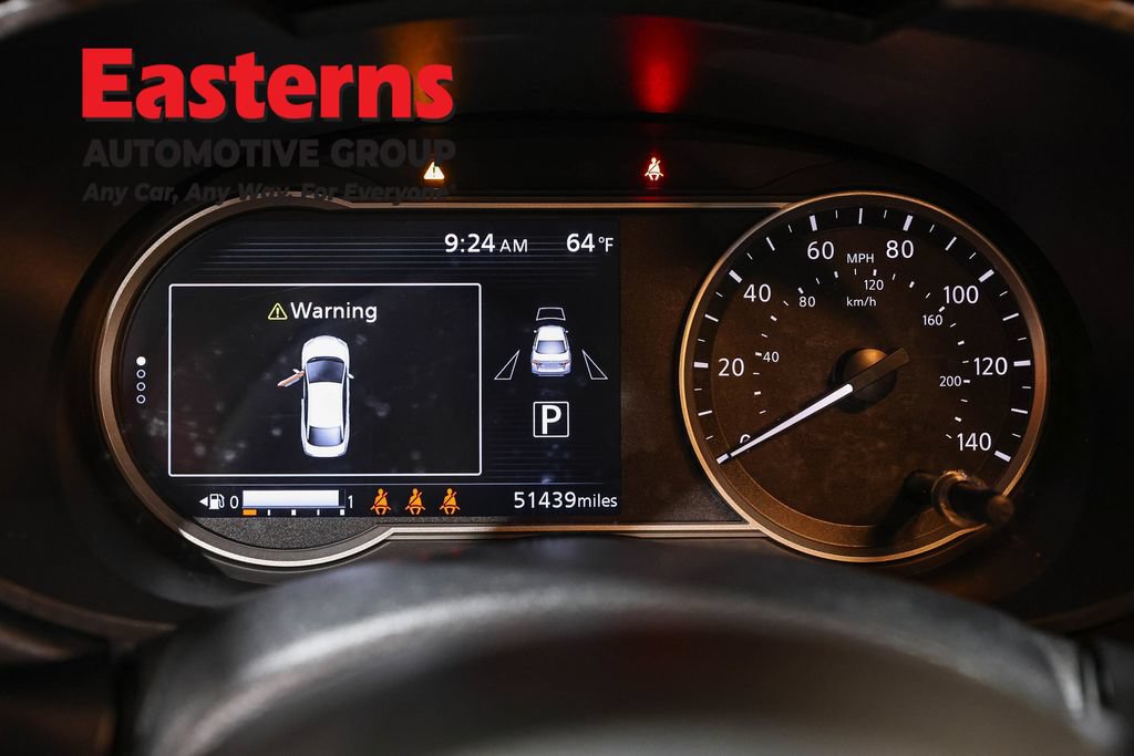 Used 2024 Nissan Versa SR FWD image 35