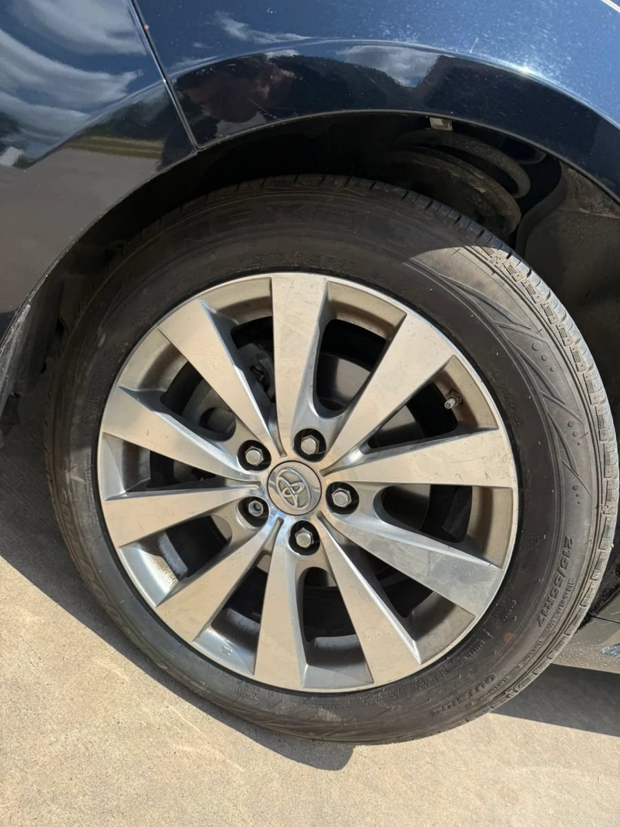 Used 2016 Toyota Avalon XLE FWD image 10
