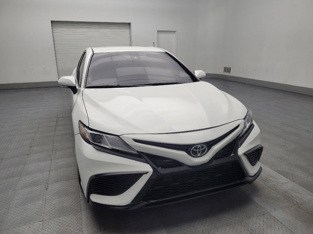 Used 2021 Toyota Camry SE w/ Cold Weather Package image 14
