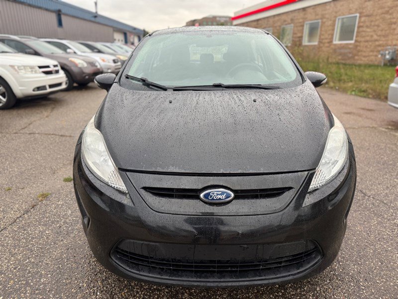 Used 2013 Ford Fiesta SE image 2