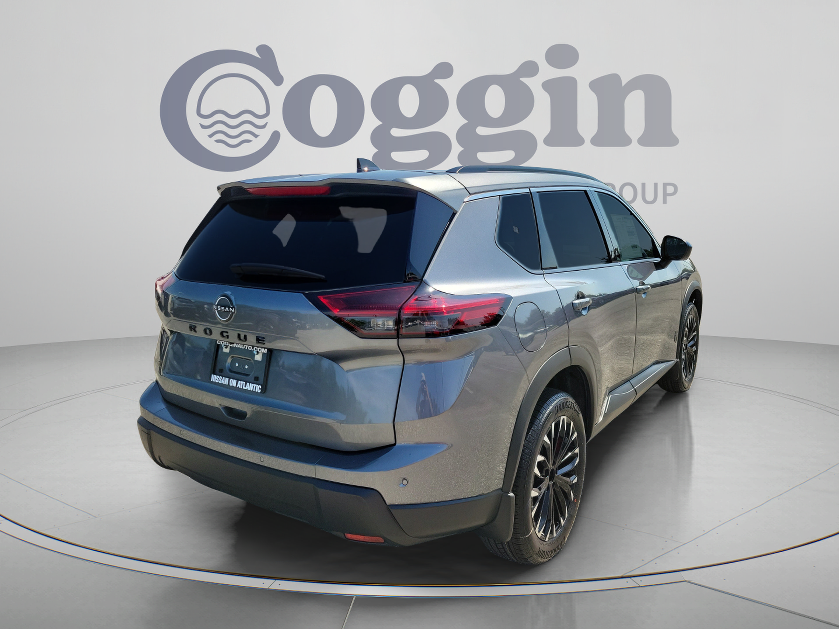 New 2026 Nissan Rogue Dark Armor FWD image 5