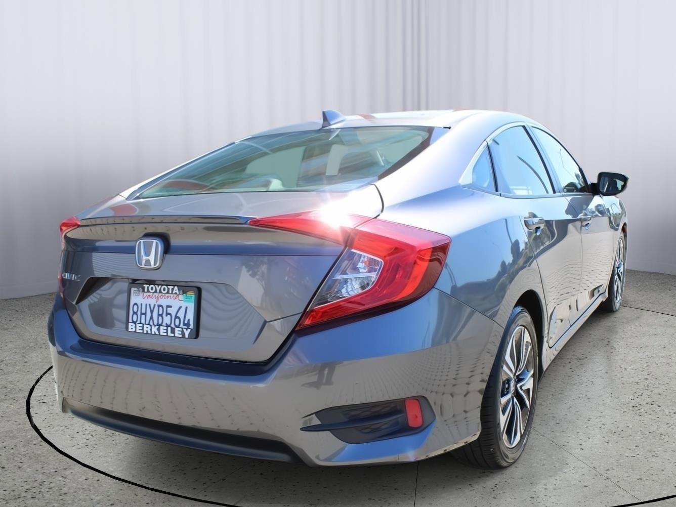 Used 2018 Honda Civic EX-T image 8